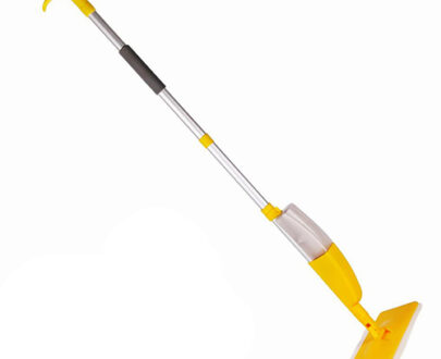 Floor Spray Mop With Washable Cleaning Pad